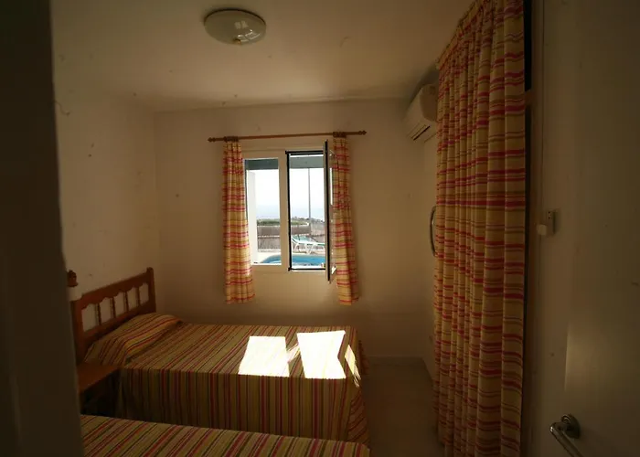 Victor - Primera Linea Mar, Vista A Puesta De Sol 别墅 卡拉恩·布拉内斯